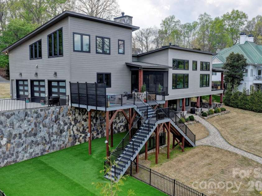 644 Normandy Road, Mooresville, NC 28117.  MLS# CAR4363129, YatesRealty ID 24760. 