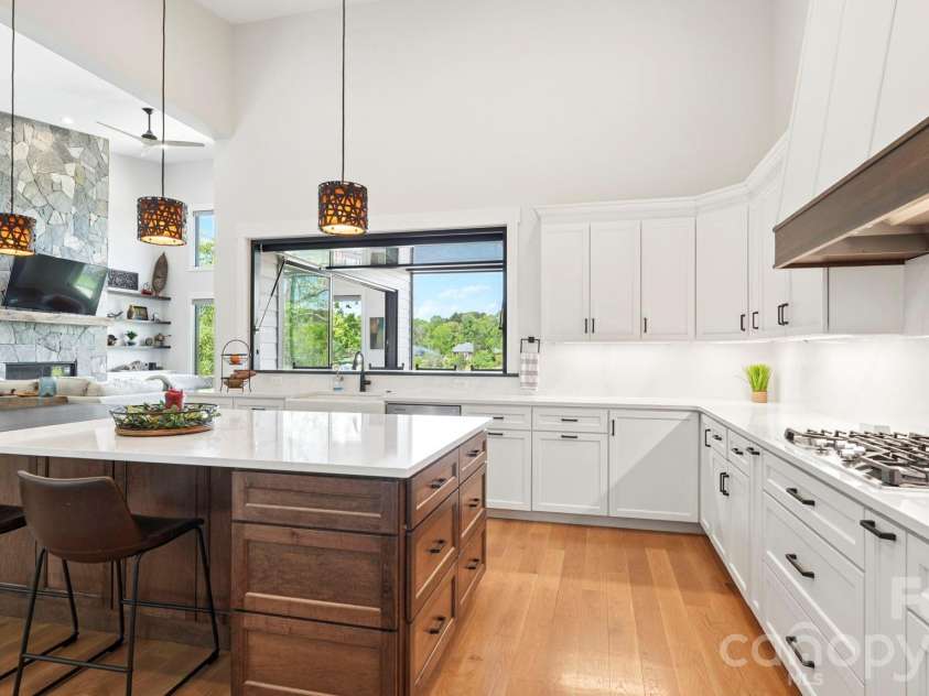 644 Normandy Road, Mooresville, NC 28117.  MLS# CAR4363129, YatesRealty ID 24760. 