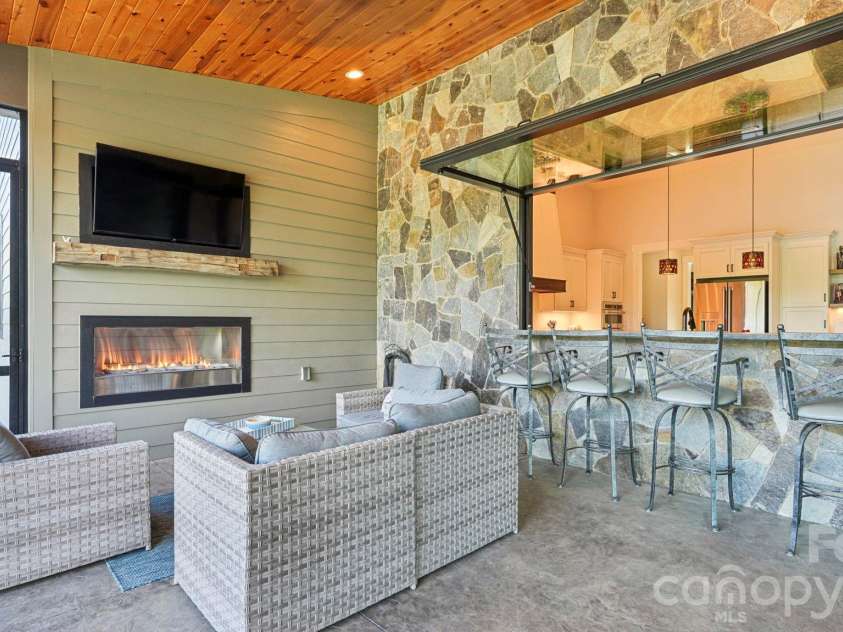 644 Normandy Road, Mooresville, NC 28117.  MLS# CAR4363129, YatesRealty ID 24760. 