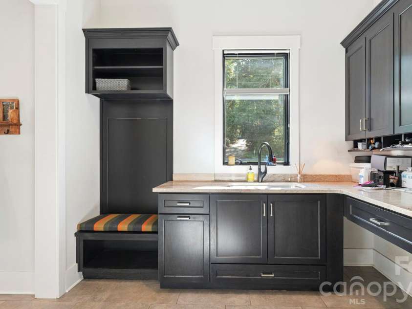 644 Normandy Road, Mooresville, NC 28117.  MLS# CAR4363129, YatesRealty ID 24760. Mud Room