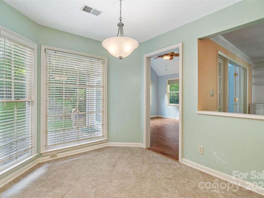 9100 Cameron Wood Drive, Charlotte, NC 28210.  MLS# CAR4248617, YatesRealty ID 24760. 