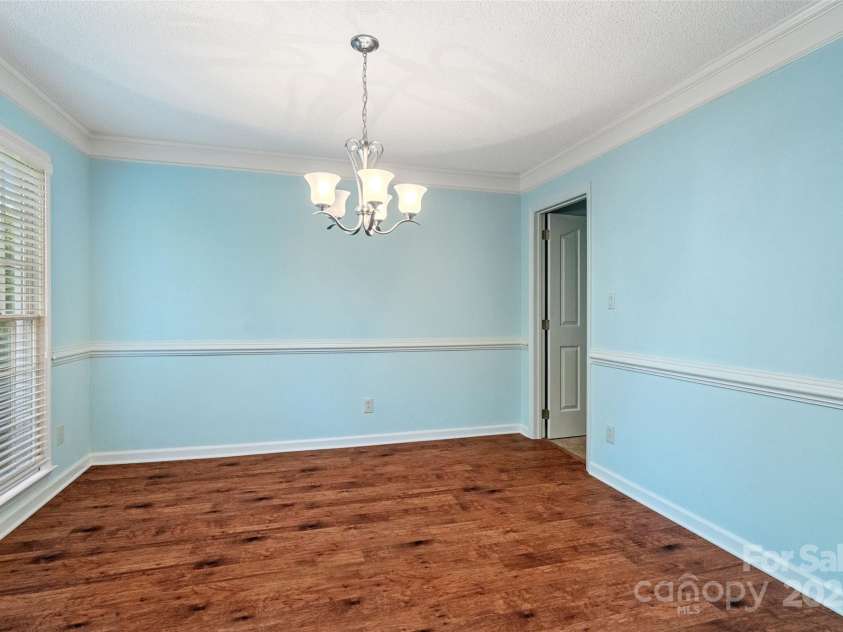 9100 Cameron Wood Drive, Charlotte, NC 28210.  MLS# CAR4248617, YatesRealty ID 24760. 