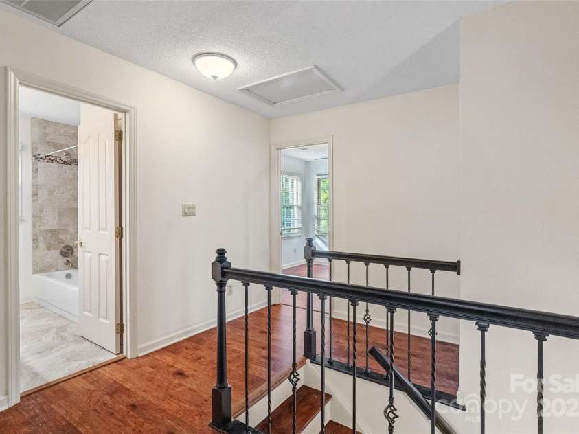 9100 Cameron Wood Drive, Charlotte, NC 28210.  MLS# CAR4248617, YatesRealty ID 24760. 