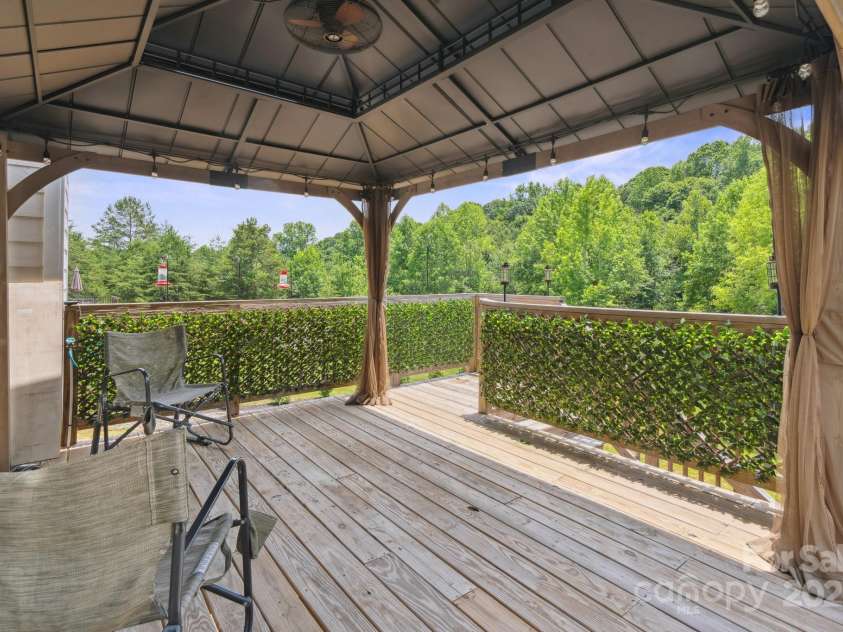 139 Sheep Path Drive, Mooresville, NC 28115.  MLS# CAR4274735, YatesRealty ID 24761. Back Deck