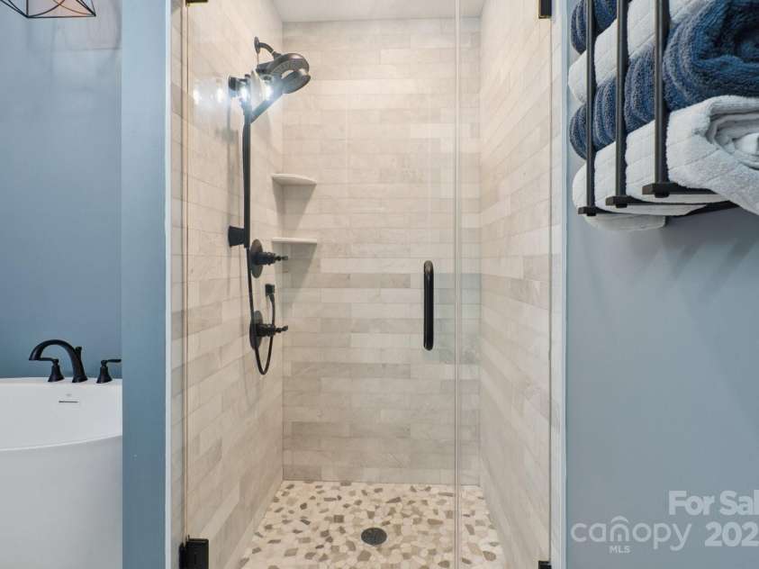 139 Sheep Path Drive, Mooresville, NC 28115.  MLS# CAR4274735, YatesRealty ID 24761. Primary Bath