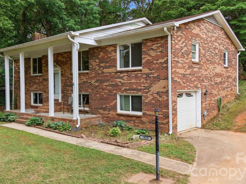 1959 Rock Springs Circle, Denver, NC 28037.  MLS# CAR4381566, YatesRealty ID 24762. 
