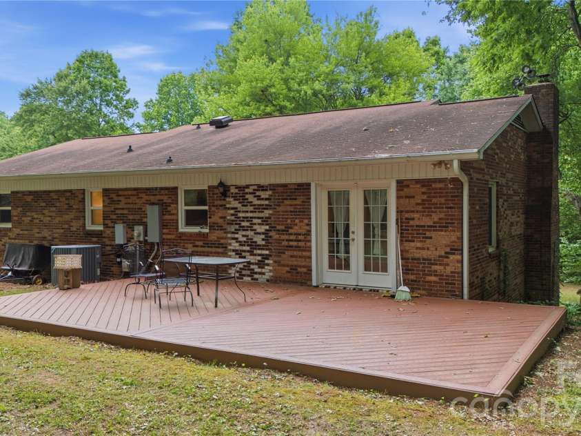 1959 Rock Springs Circle, Denver, NC 28037.  MLS# CAR4381566, YatesRealty ID 24762. 