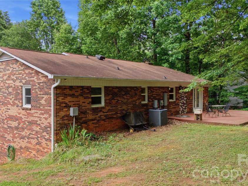 1959 Rock Springs Circle, Denver, NC 28037.  MLS# CAR4381566, YatesRealty ID 24762. 