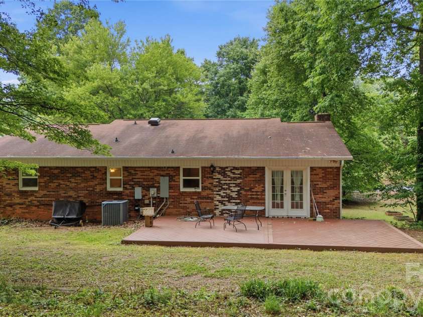 1959 Rock Springs Circle, Denver, NC 28037.  MLS# CAR4381566, YatesRealty ID 24762. 