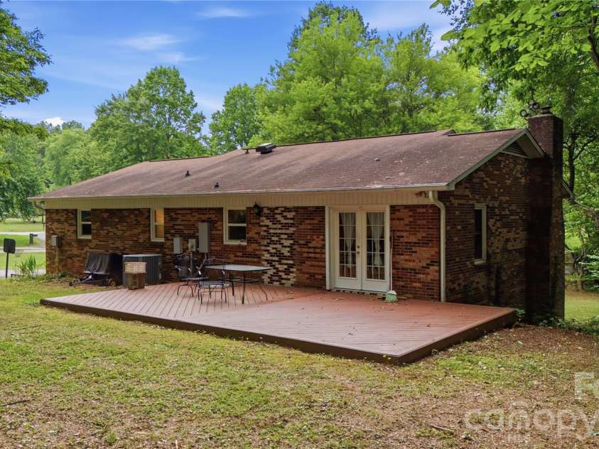 1959 Rock Springs Circle, Denver, NC 28037.  MLS# CAR4381566, YatesRealty ID 24762. 