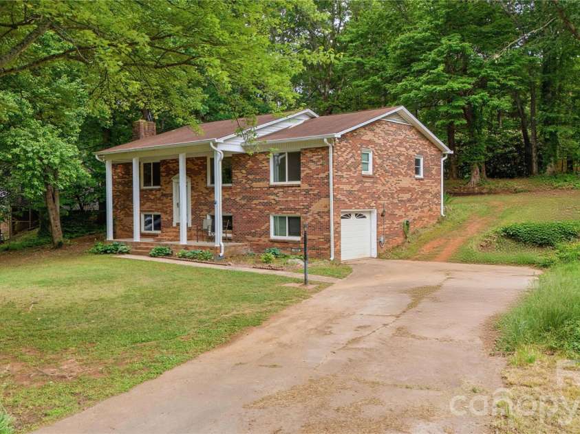 1959 Rock Springs Circle, Denver, NC 28037.  MLS# CAR4381566, YatesRealty ID 24762. 