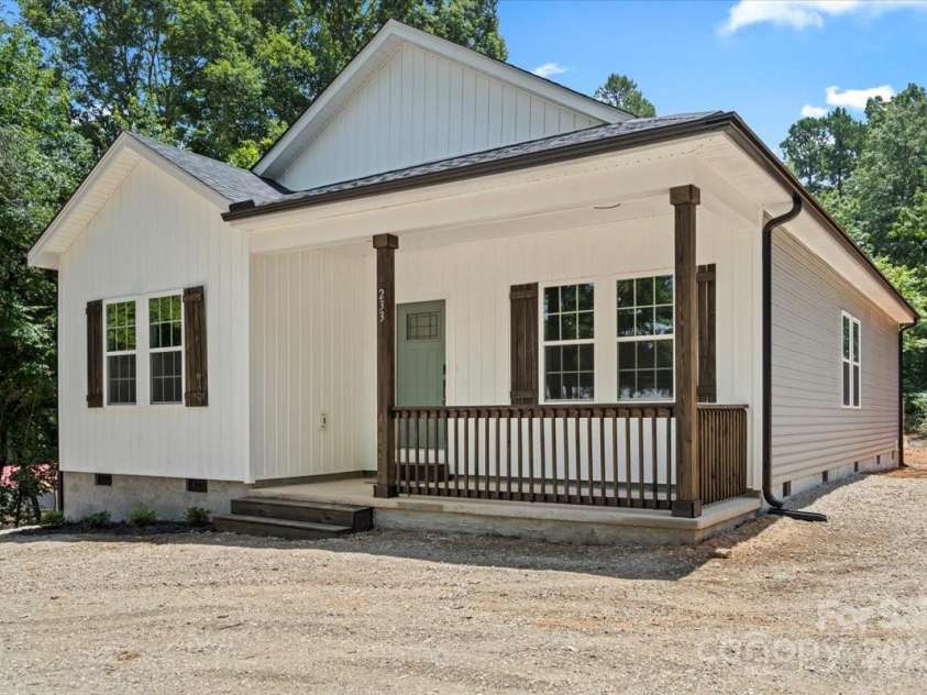 233 Oakview Road, Linwood, NC 27299.  MLS# CAR4275587, YatesRealty ID 24762. 