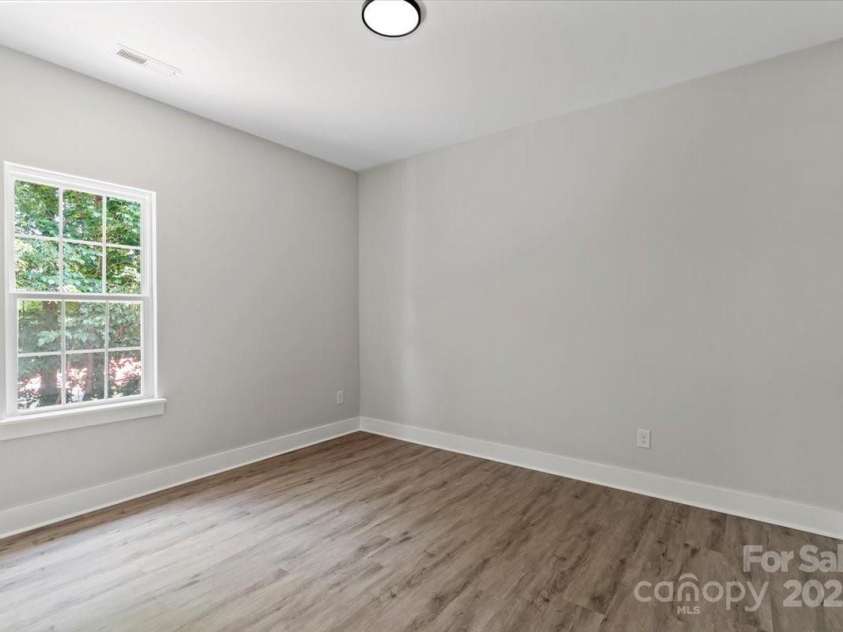 233 Oakview Road, Linwood, NC 27299.  MLS# CAR4275587, YatesRealty ID 24762. 