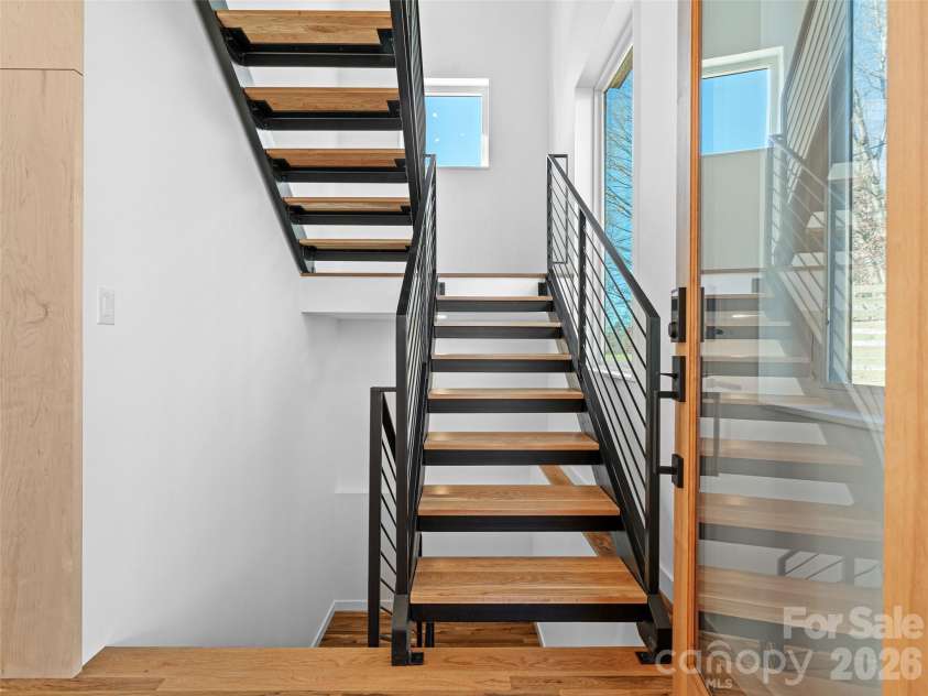 171 Houston Place, Asheville, NC 28801.  MLS# CAR4335456, YatesRealty ID 24763. 