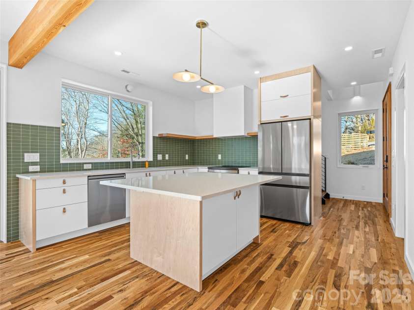 171 Houston Place, Asheville, NC 28801.  MLS# CAR4335456, YatesRealty ID 24763. Kitchen