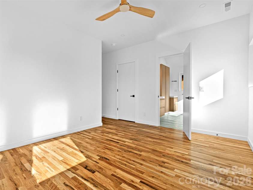 171 Houston Place, Asheville, NC 28801.  MLS# CAR4335456, YatesRealty ID 24763. Primary Bedroom 