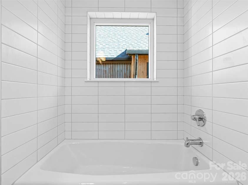 171 Houston Place, Asheville, NC 28801.  MLS# CAR4335456, YatesRealty ID 24763. Upper Level Bathroom