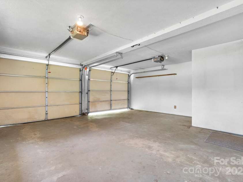 16 Saint Andrews Drive, Taylorsville, NC 28681.  MLS# CAR4278067, YatesRealty ID 24765. 