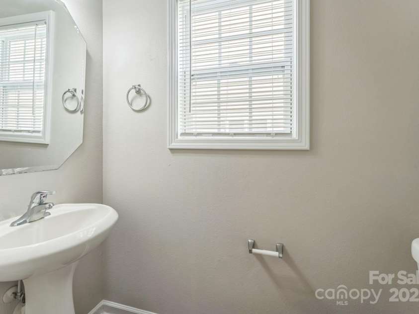13413 Golden Apple Court, Charlotte, NC 28215.  MLS# CAR4265436, YatesRealty ID 24767. 