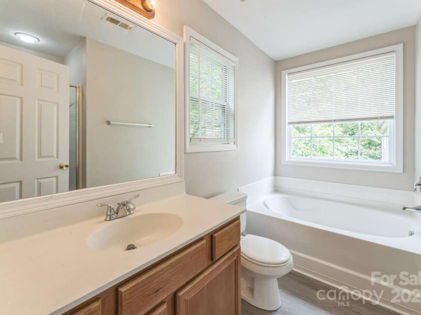 13413 Golden Apple Court, Charlotte, NC 28215.  MLS# CAR4265436, YatesRealty ID 24767. 
