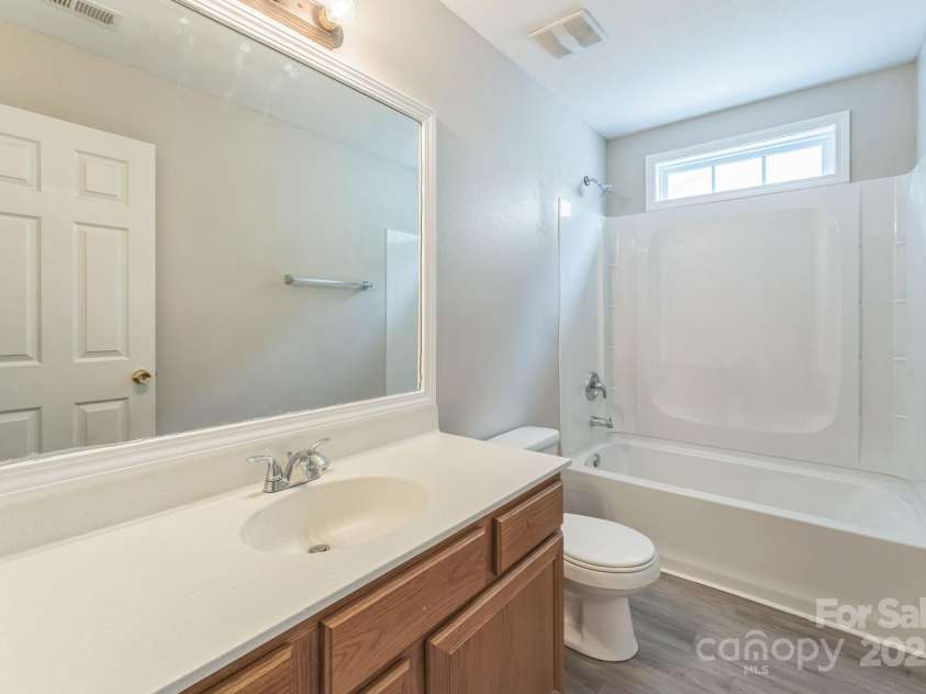 13413 Golden Apple Court, Charlotte, NC 28215.  MLS# CAR4265436, YatesRealty ID 24767. 