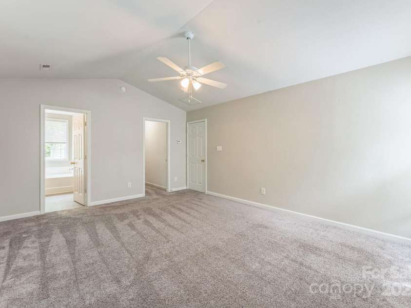 13413 Golden Apple Court, Charlotte, NC 28215.  MLS# CAR4265436, YatesRealty ID 24767. 