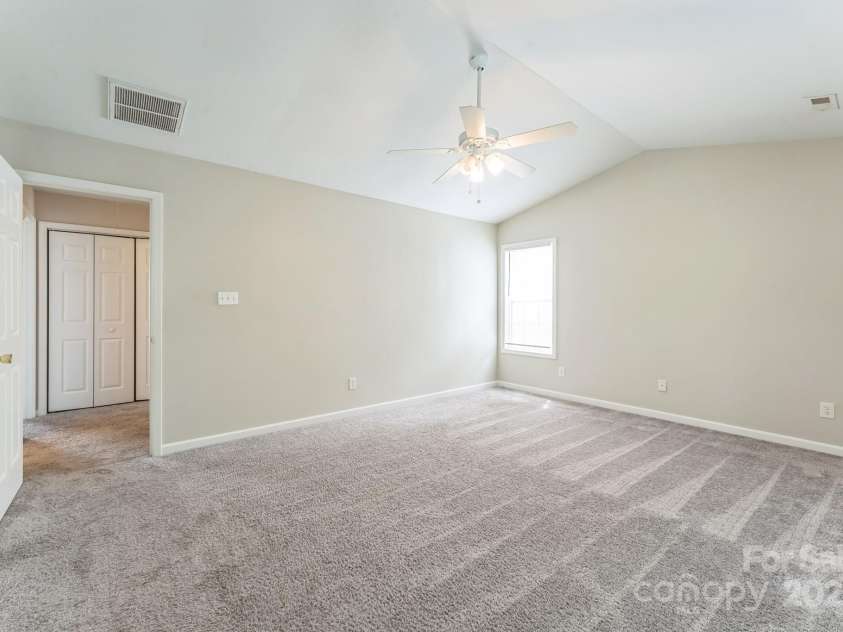 13413 Golden Apple Court, Charlotte, NC 28215.  MLS# CAR4265436, YatesRealty ID 24767. 