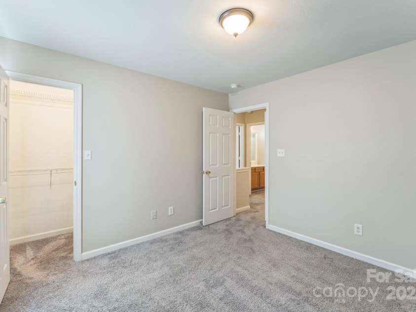 13413 Golden Apple Court, Charlotte, NC 28215.  MLS# CAR4265436, YatesRealty ID 24767. 