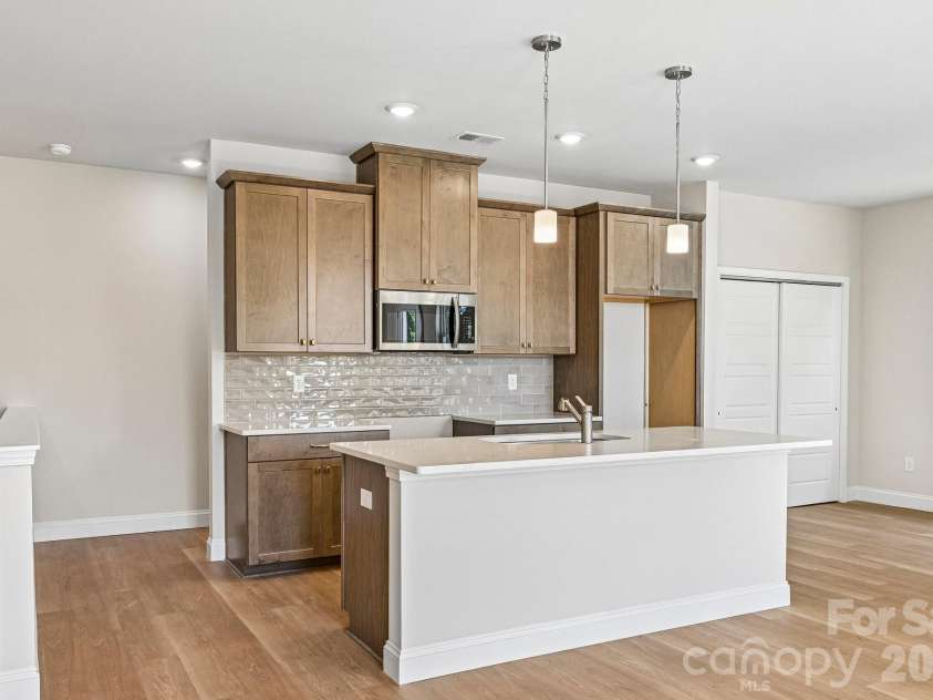 605 Banter Lane, Cramerton, NC 28032.  MLS# CAR4374152, YatesRealty ID 24768. 