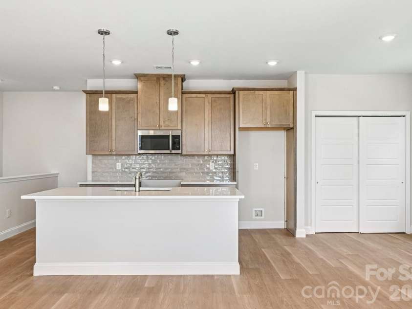 605 Banter Lane, Cramerton, NC 28032.  MLS# CAR4374152, YatesRealty ID 24768. 