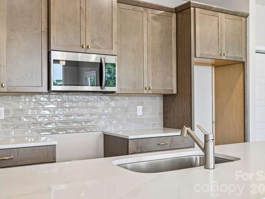 605 Banter Lane, Cramerton, NC 28032.  MLS# CAR4374152, YatesRealty ID 24768. 