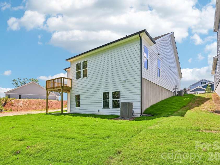 605 Banter Lane, Cramerton, NC 28032.  MLS# CAR4374152, YatesRealty ID 24768. 