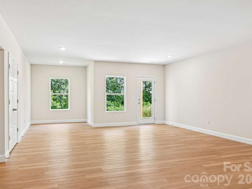 605 Banter Lane, Cramerton, NC 28032.  MLS# CAR4374152, YatesRealty ID 24768. Basement
