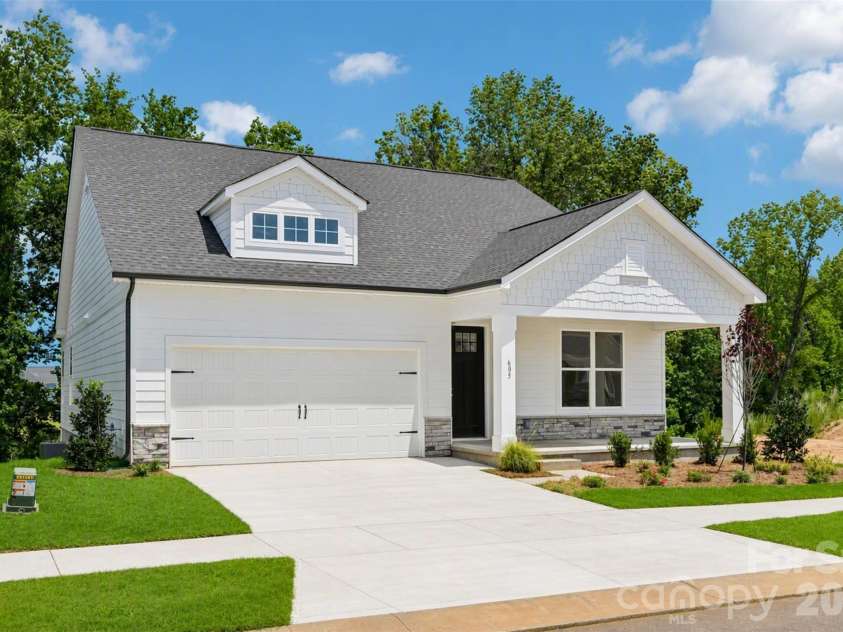 605 Banter Lane, Gastonia, NC 28056.  MLS# CAR4374152, YatesRealty ID 24768. 