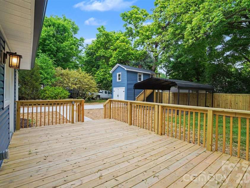 317 Ridge Avenue, Kannapolis, NC 28083.  MLS# CAR4371410, YatesRealty ID 24769. Back Deck