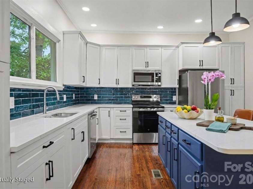317 Ridge Avenue, Kannapolis, NC 28083.  MLS# CAR4371410, YatesRealty ID 24769. Kitchen