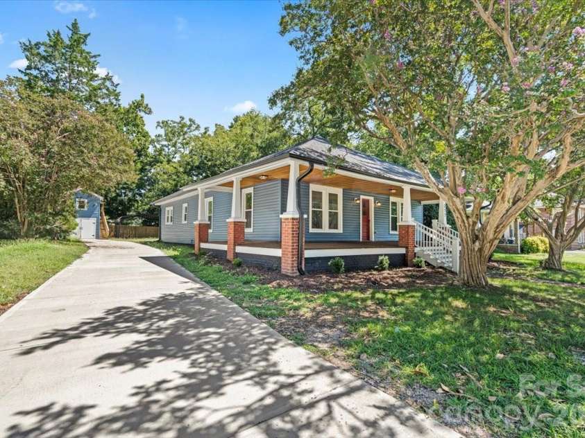 317 Ridge Avenue, Kannapolis, NC 28083.  MLS# CAR4417208, YatesRealty ID 24769. 