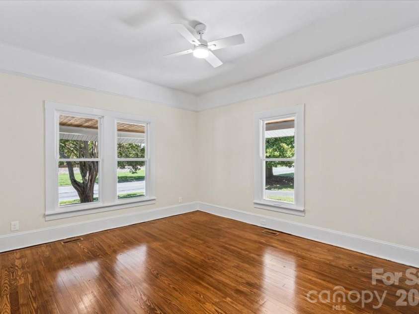 317 Ridge Avenue, Kannapolis, NC 28083.  MLS# CAR4417208, YatesRealty ID 24769. 