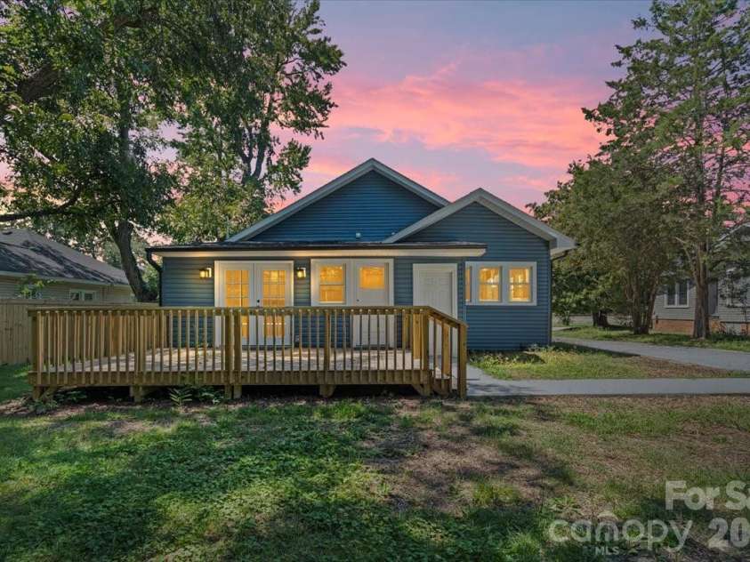 317 Ridge Avenue, Kannapolis, NC 28083.  MLS# CAR4417208, YatesRealty ID 24769. 