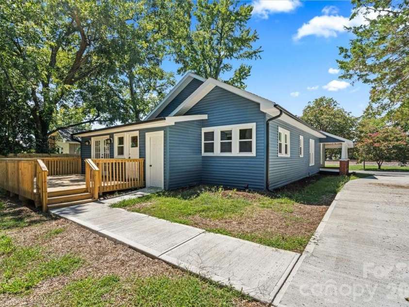 317 Ridge Avenue, Kannapolis, NC 28083.  MLS# CAR4417208, YatesRealty ID 24769. 