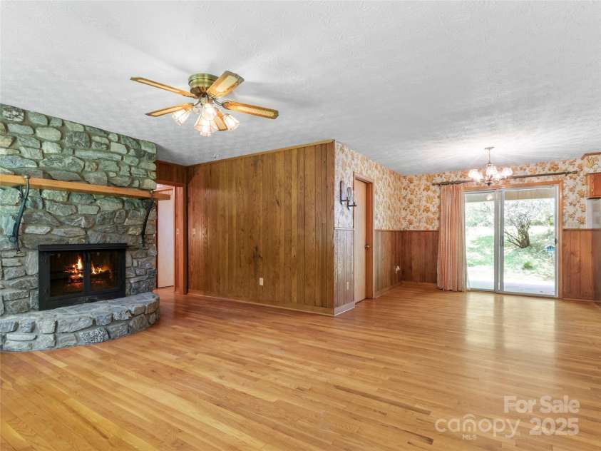 145 Appalachian Drive, Burnsville, NC 28714.  MLS# CAR4164720, YatesRealty ID 2477. 