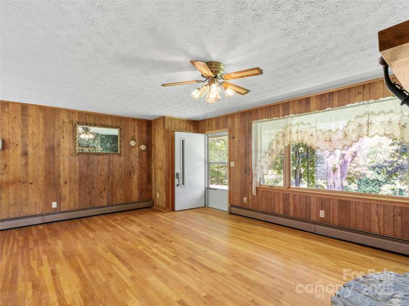 145 Appalachian Drive, Burnsville, NC 28714.  MLS# CAR4164720, YatesRealty ID 2477. 