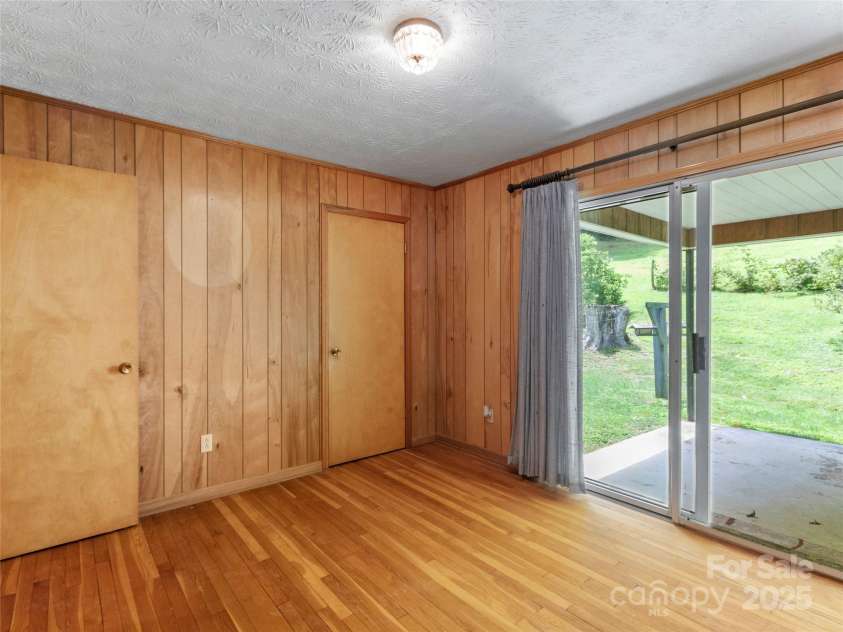 145 Appalachian Drive, Burnsville, NC 28714.  MLS# CAR4164720, YatesRealty ID 2477. 