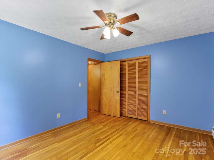 145 Appalachian Drive, Burnsville, NC 28714.  MLS# CAR4164720, YatesRealty ID 2477. 
