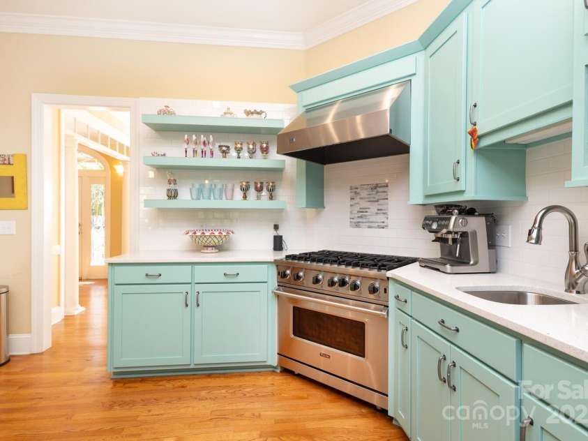 14900 Crooked Branch Lane, Charlotte, NC 28278.  MLS# CAR4312738, YatesRealty ID 2477. 