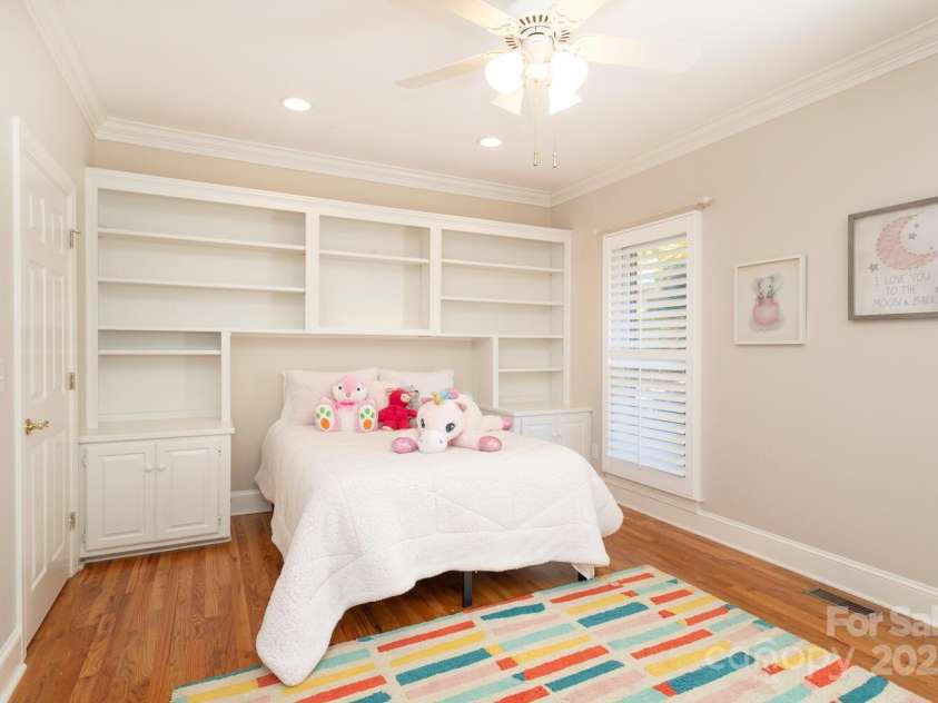 14900 Crooked Branch Lane, Charlotte, NC 28278.  MLS# CAR4312738, YatesRealty ID 2477. 