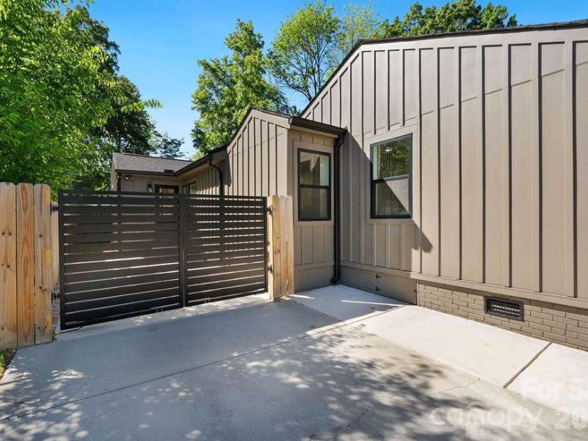 1939 Academy Street, Charlotte, NC 28205.  MLS# CAR4376177, YatesRealty ID 24770. Electric Gate