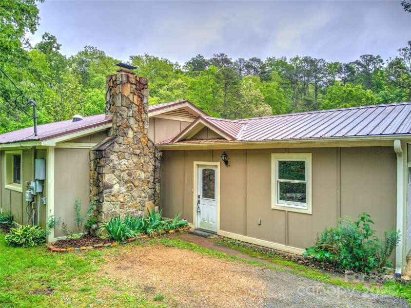 731 Old Fort Road, Fairview, NC 28730.  MLS# CAR4235142, YatesRealty ID 24773. 