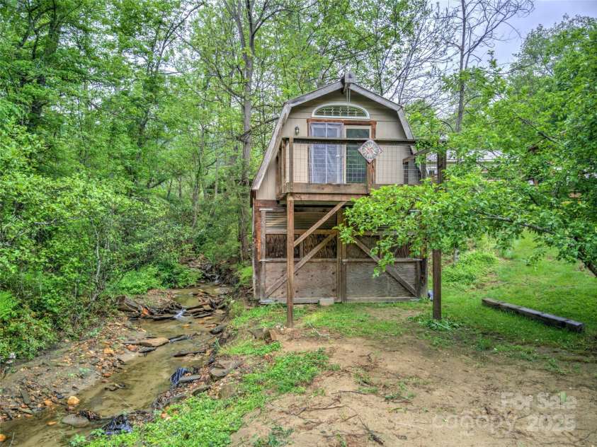 731 Old Fort Road, Fairview, NC 28730.  MLS# CAR4235142, YatesRealty ID 24773. 