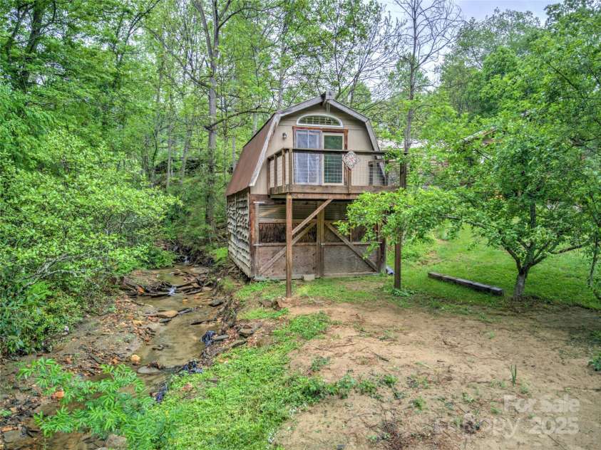 731 Old Fort Road, Fairview, NC 28730.  MLS# CAR4235142, YatesRealty ID 24773. 